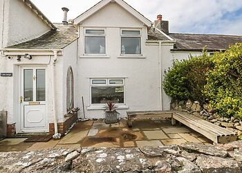 1 Salt Cottage