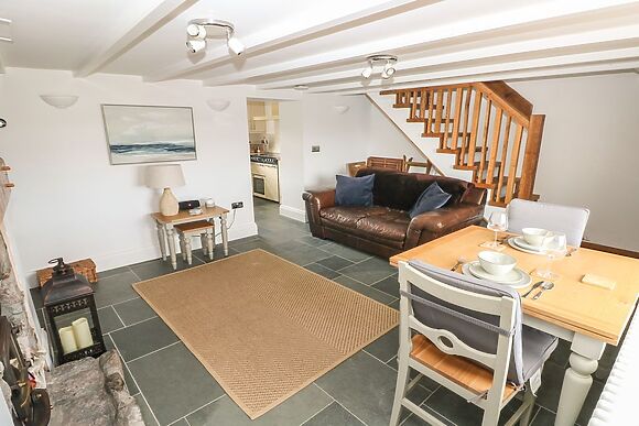 1 Salt Cottage