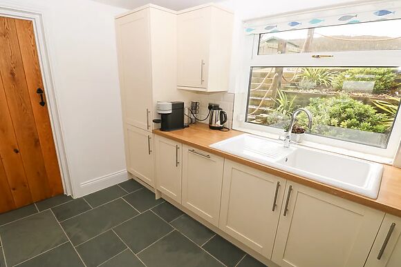 1 Salt Cottage