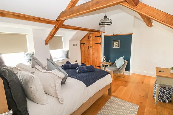 1 Salt Cottage
