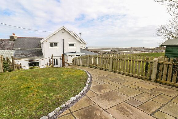 1 Salt Cottage