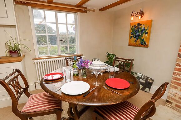 19 Clatterford Shute