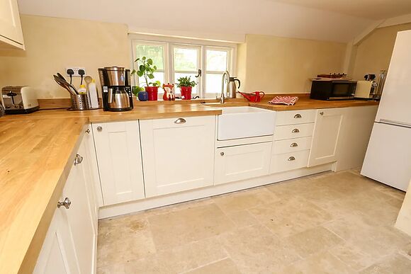 19 Clatterford Shute