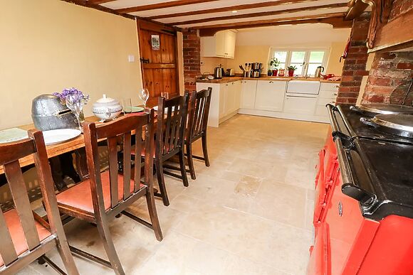 19 Clatterford Shute