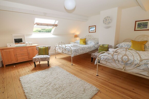 Higher Weddicott Barn