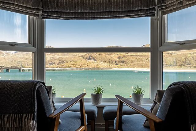 Harbour View - Flat 2 - Tudor House