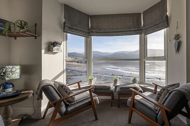 Harbour View - Flat 2 - Tudor House