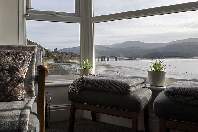 Harbour View - Flat 2 - Tudor House