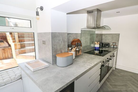 2 Salt Cottage