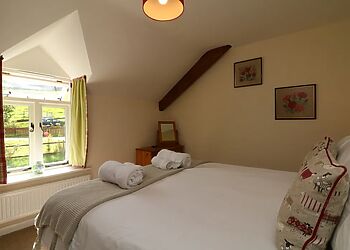 Middle Dean Farmhouse