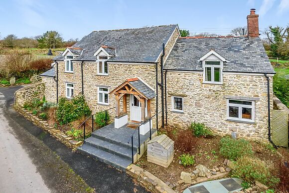 Middle Dean Farmhouse