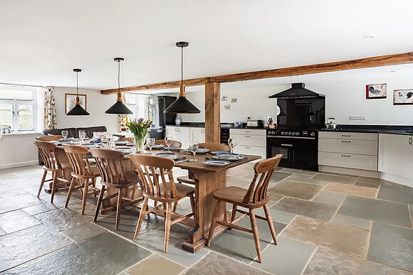 Middle Dean Farmhouse