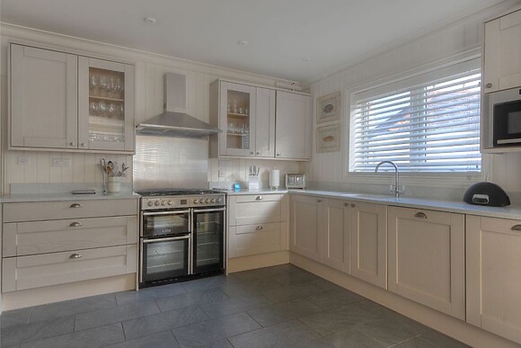 2 Hadleigh Villas