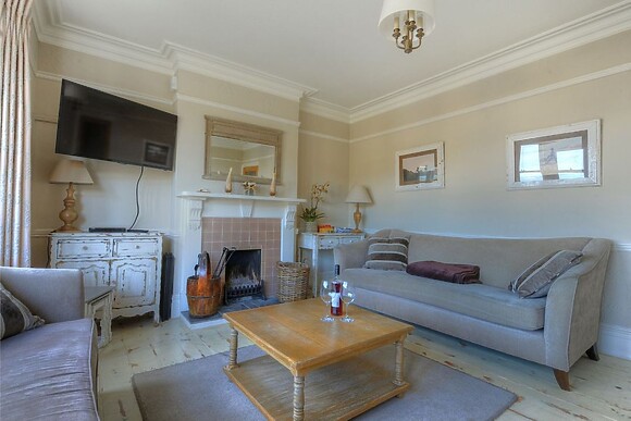 2 Hadleigh Villas