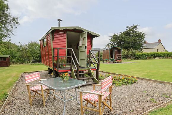 Tilly Gypsy-style Caravan Hut