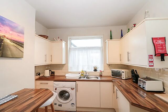 White Rose Apartment