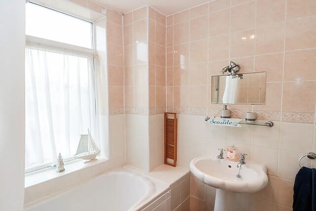White Rose Apartment