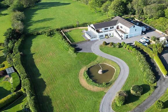 Top Of The Lane Luxury Holiday Apartment