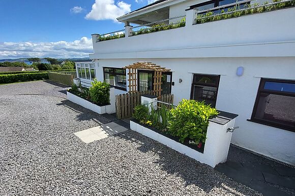 Top Of The Lane Luxury Holiday Apartment