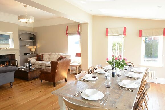 Holly Lodge