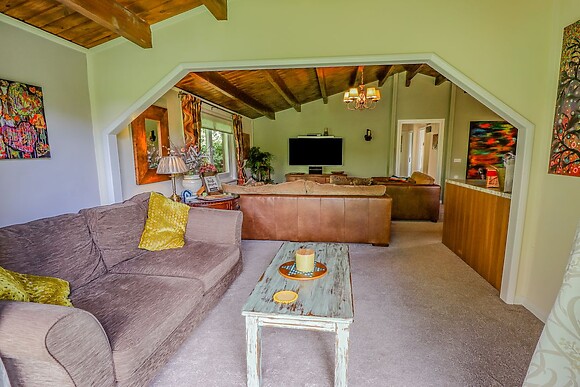 Lakeside Lodge Retreat