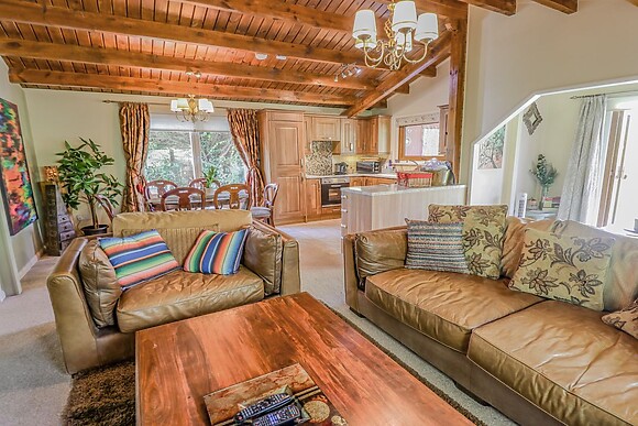 Lakeside Lodge Retreat