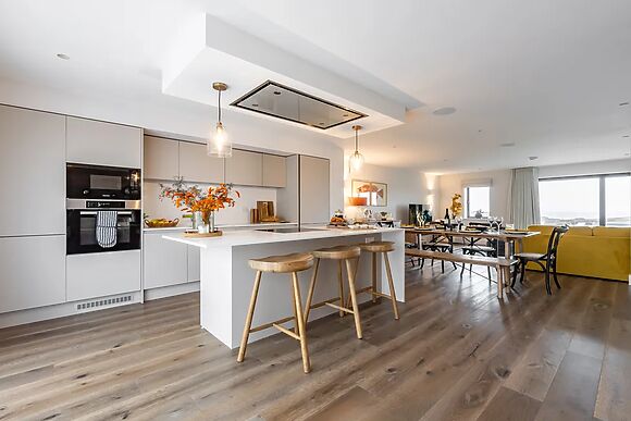 Porth Beach Villa