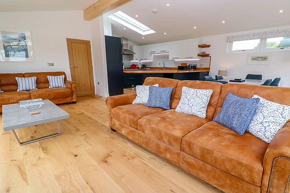 21 Meadow Retreat