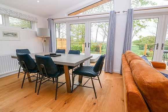 21 Meadow Retreat