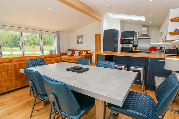 21 Meadow Retreat