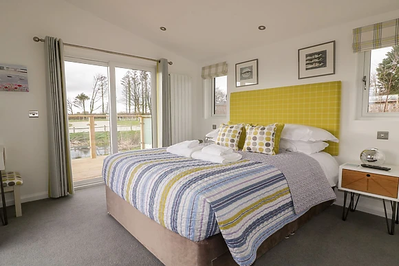 11 Meadow Retreat