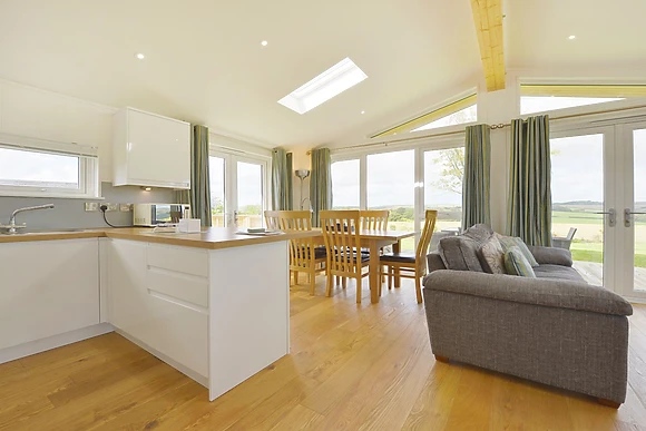4 Horizon View