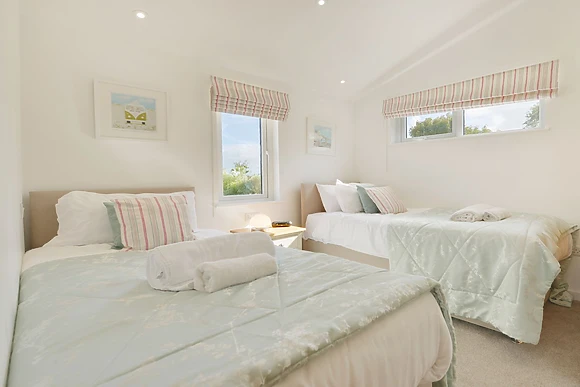 4 Horizon View