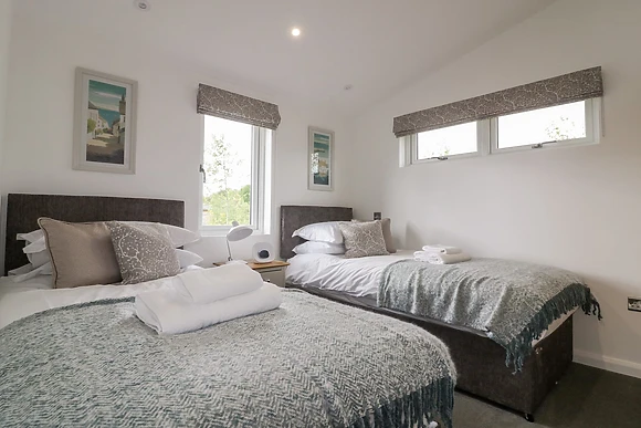 7 Meadow Retreat