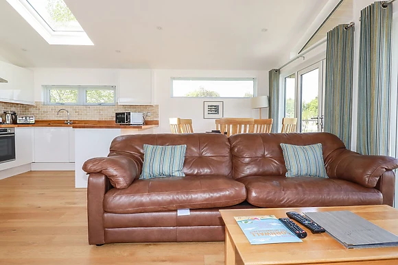 5 Meadow Retreat