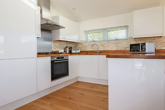 5 Meadow Retreat