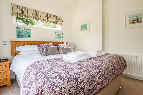 5 Meadow Retreat