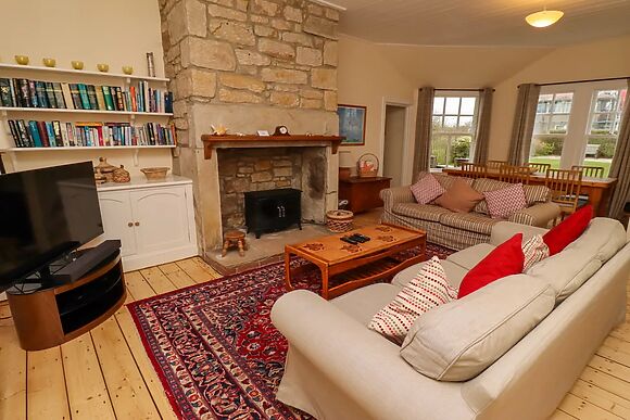 Armstrong Cottages No2