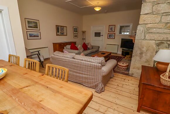 Armstrong Cottages No2
