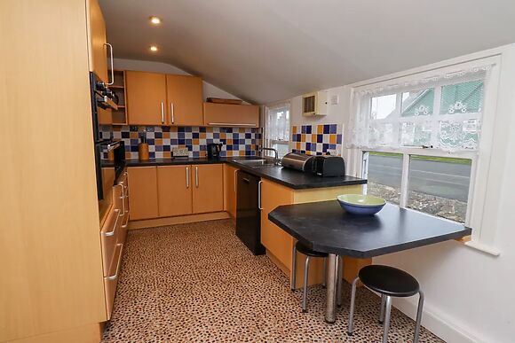 Armstrong Cottages No2
