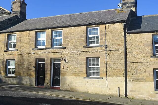 Crier Cottage is a stone terrace a minute's walk from two of Alnwick's pubs