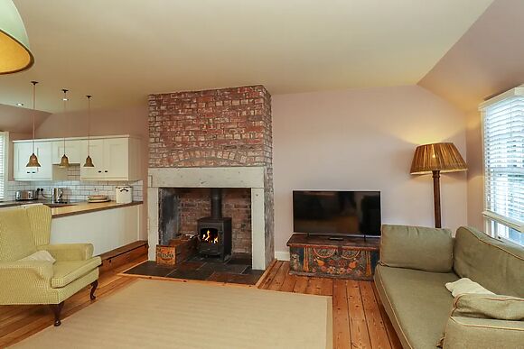 Armstrong Cottages No6