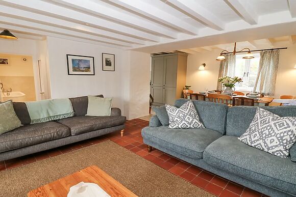 Dyffryn Cottage