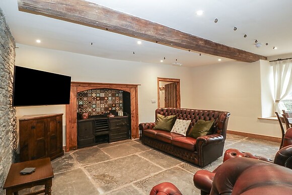 Evenjobb Court Farmhouse