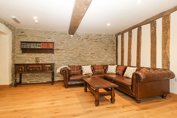 Evenjobb Court Farmhouse