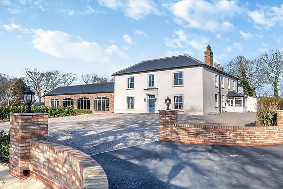 Carlton Manor