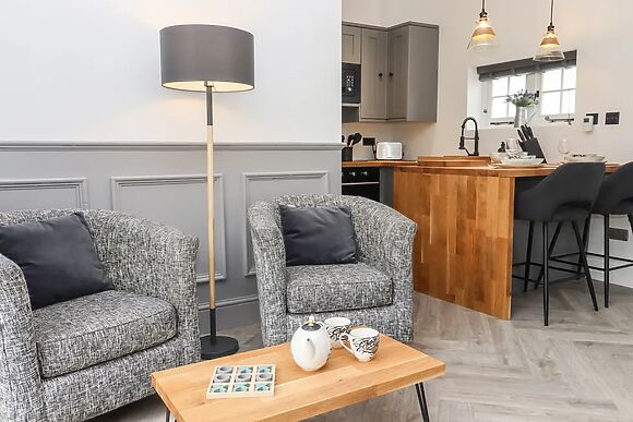 The Snug at Pickelden Farmhouse