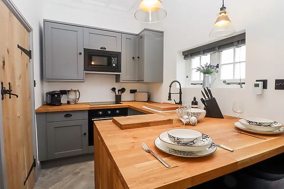 The Snug at Pickelden Farmhouse