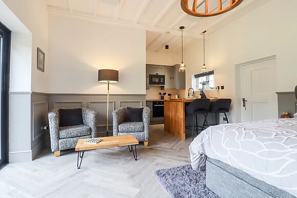 The Snug at Pickelden Farmhouse