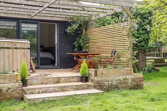 The Snug at Pickelden Farmhouse